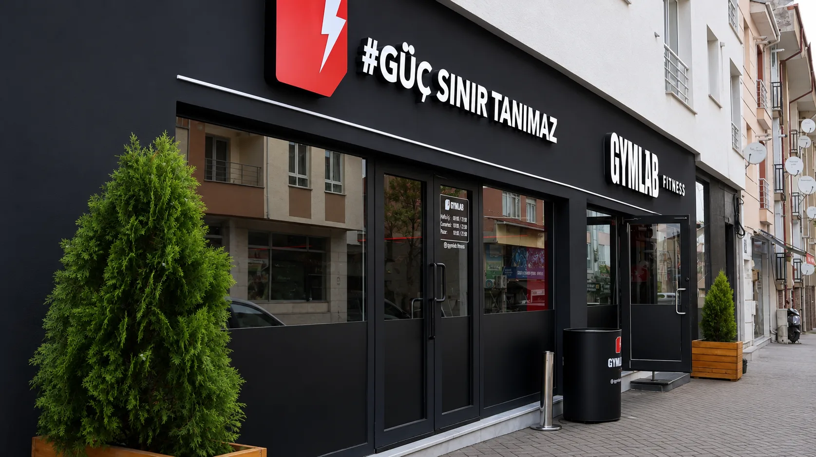 GYMLAB salon girişi
